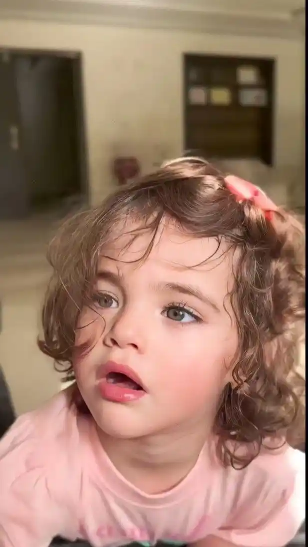 beautiful-small-baby-dp