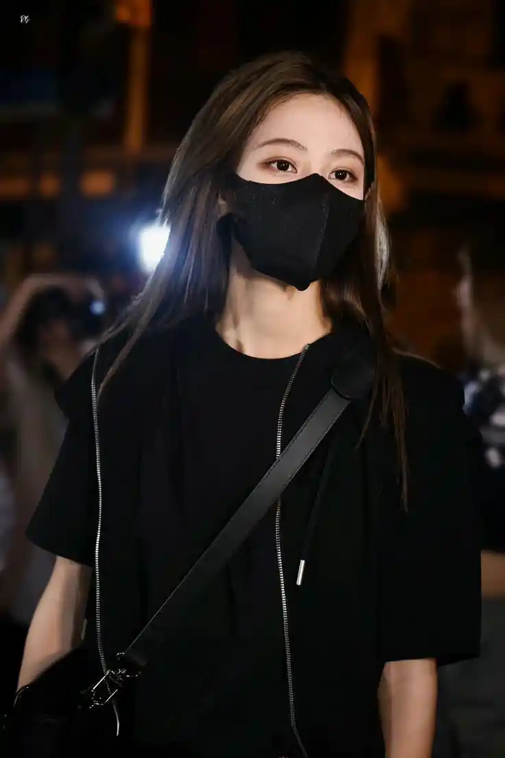 mask-girl-pictures